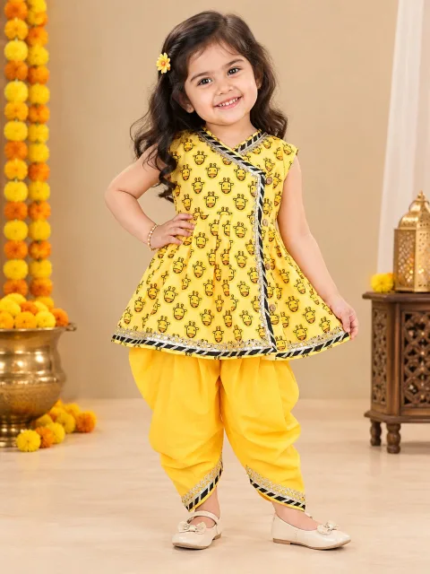 BownBee 100% Cotton Sleeveless Indo Western Giraffe Printed Kurta Style Top With Dhoti Set