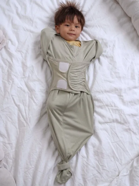bamboo SNUGZIE™ 3 arms position swaddle pod